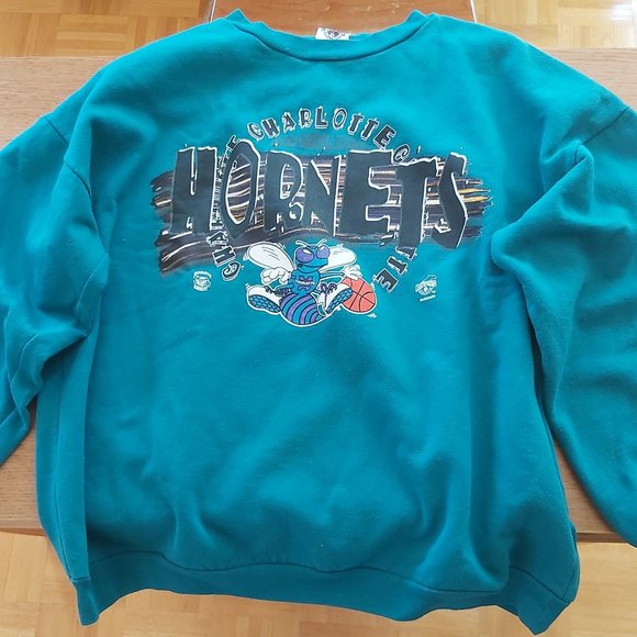 Charlotte Hornets Long-Sleeve Sweater (Vintage) - Picture 2 of 10